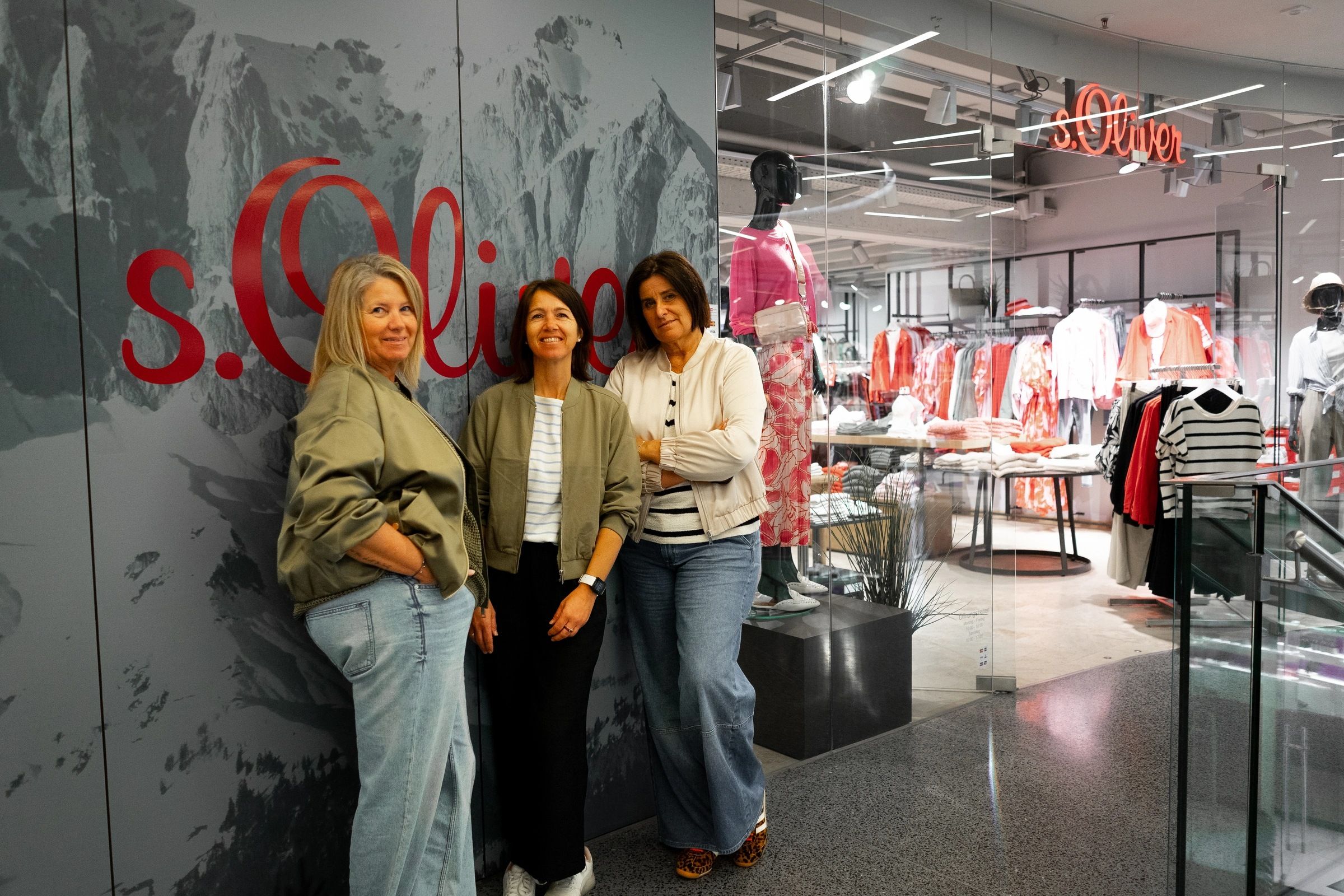 Team vor der s.Oliver Wand im Store in Kitzbühel